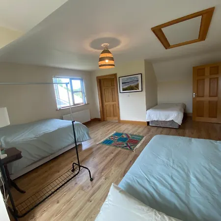 Winki Waves - Surf Lodge, Sauna And Surf School