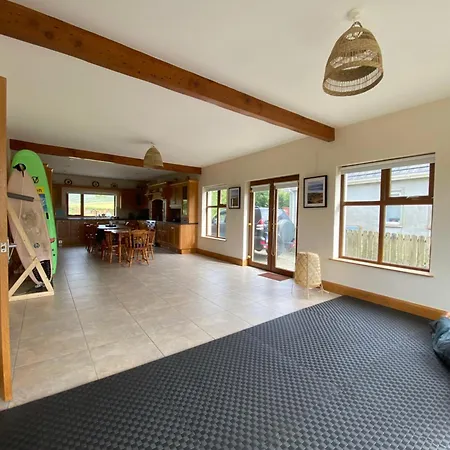 Winki Waves - Surf Lodge, Sauna And Surf School Kerrykeel
