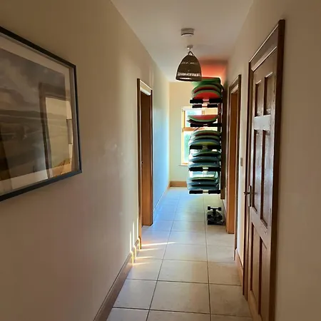Winki Waves - Surf Lodge, Sauna And Surf School * Kerrykeel