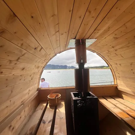 Winki Waves Surf - Sauna Included 게스트하우스